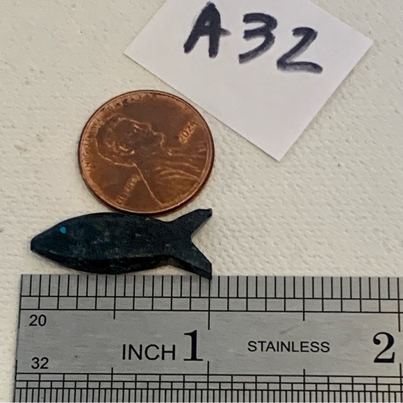 Zuni Carved Fish Fetish Bead Drilled Stone Native American Animal Carving VTG 1" - Picture 6 of 6